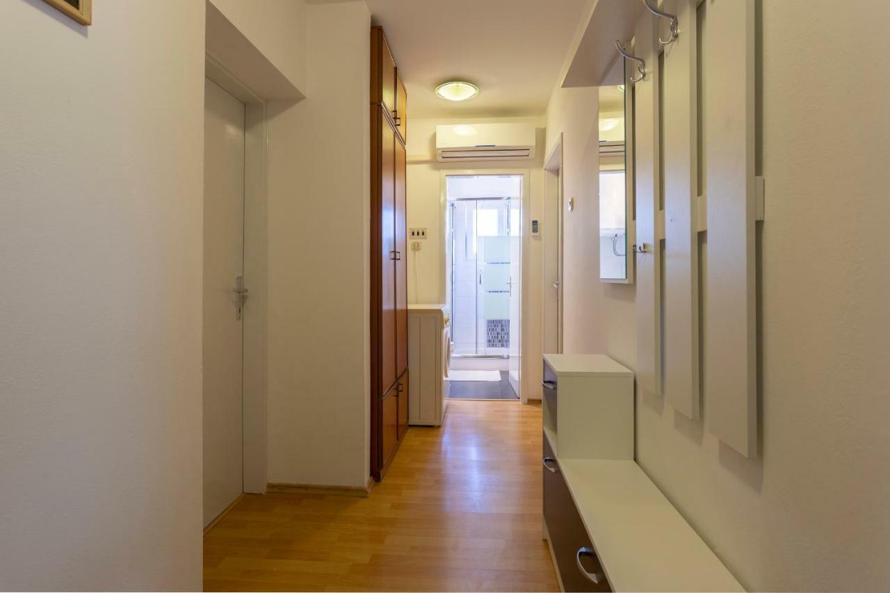 Apartment Anna With Free Private Parking プーラ エクステリア 写真