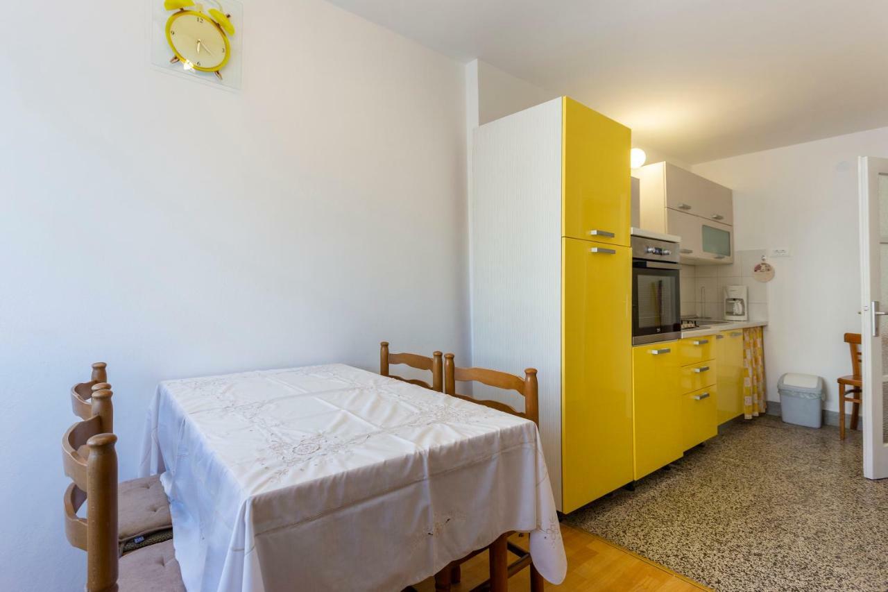 Apartment Anna With Free Private Parking プーラ エクステリア 写真